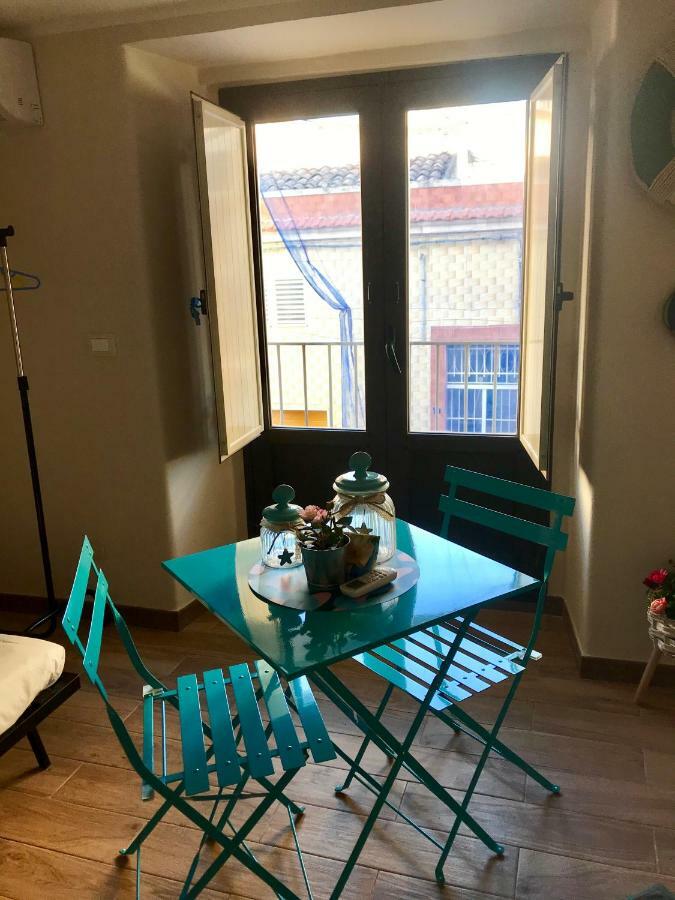 Apartamento Viky House CTA Exterior foto